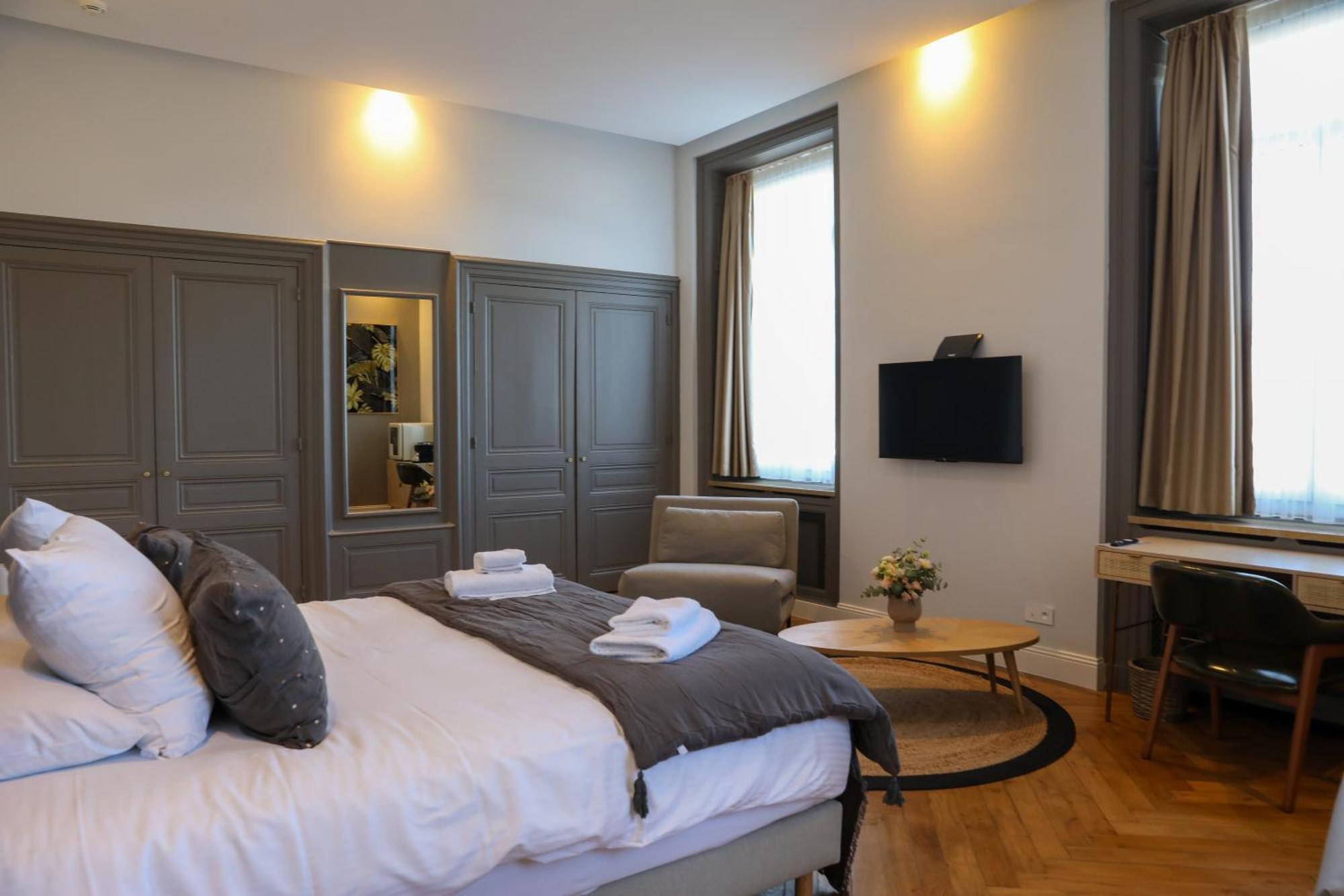 Hotel Sequoias Golf & Ressort Ruy-Montceau Exteriér fotografie