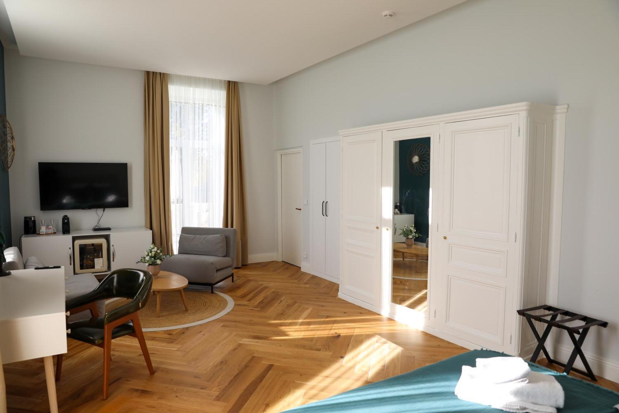 Hotel Sequoias Golf & Ressort Ruy-Montceau Exteriér fotografie